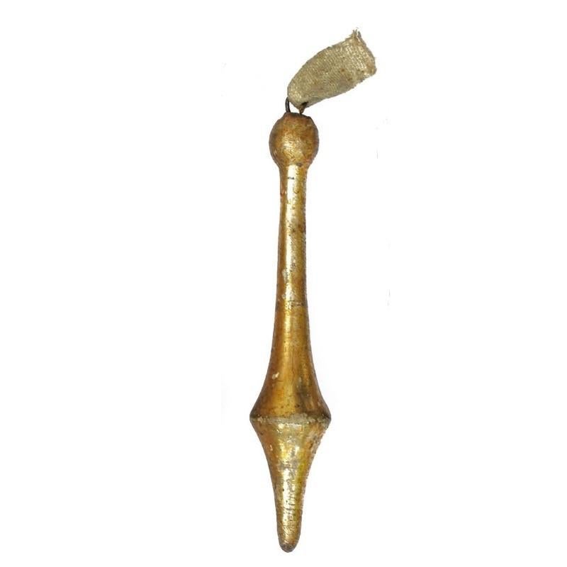 18th century Italian large gold leaf tassel ornament. 

These tassels were once used to decorate churches for feast days like Christmas. They are hand-carved and hand-painted. French and Italian decorators then started using them to embellish and