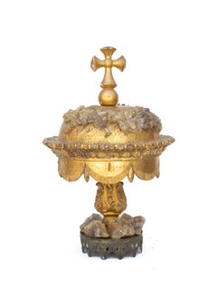 Corona italiana del XVIII secolo intagliata e dorata a mano con cristalli di quarzo rutilico