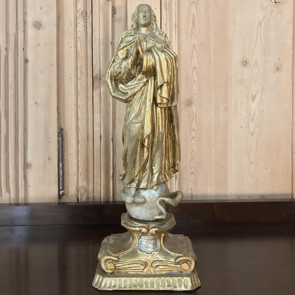 Italienische handgeschnitzte und bemalte Madonna-Statue aus Holz aus dem 18. Jahrhundert (Handgeschnitzt) im Angebot
