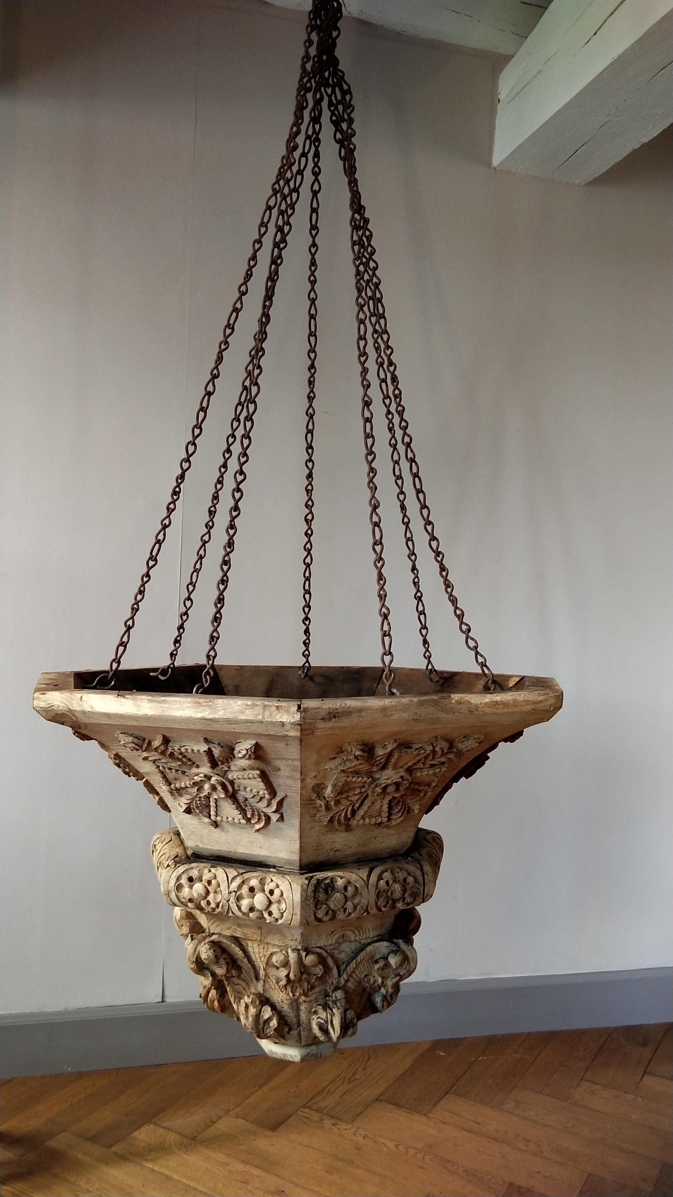 Hand carved oak bottom part of a pulpit church, French Renaissance style, circa 1760. Could be hanged as a decoration element or as a lantern.