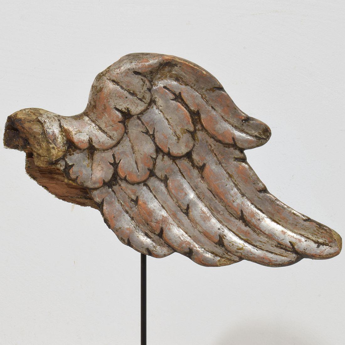 18th Century, Italian Hand Carved Wooden Wing of a Baroque Angel For Sale 2