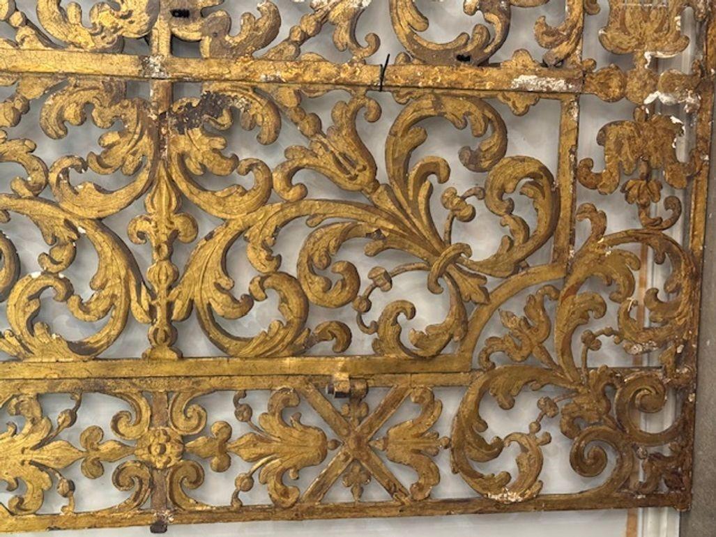 18th Century Italian Heavy Gilted Iron Gate en Bueno estado para la venta en Dallas, TX