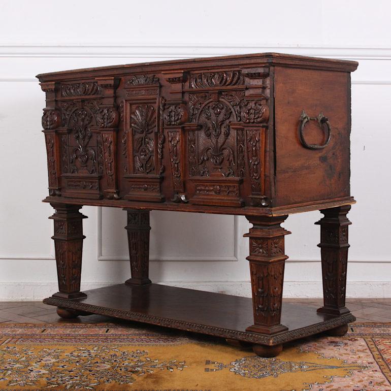 18th Century Italian Highly Carved Cabinet on Stand In Good Condition In Vancouver, British Columbia