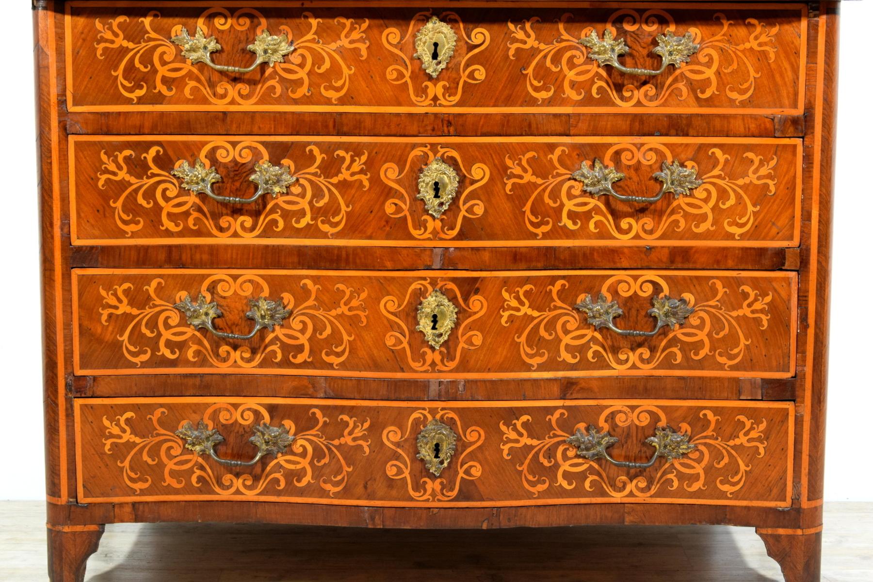 18th Century, Italian Inlaid And Veneered Chest Of Drawers For Sale 7