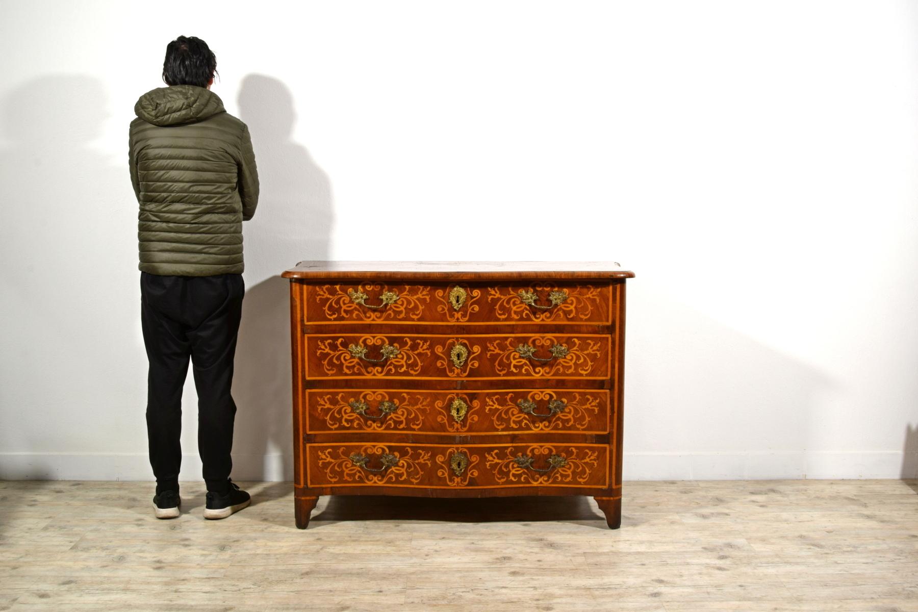 18th Century, Italian Inlaid And Veneered Chest Of Drawers For Sale 15