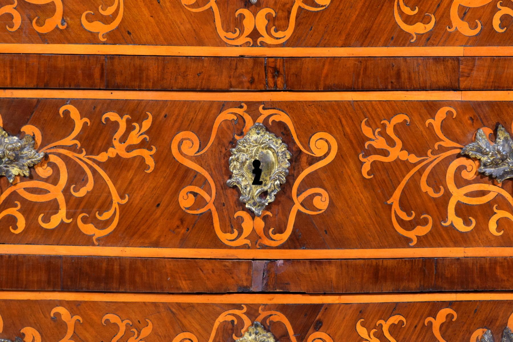 18th Century, Italian Inlaid And Veneered Chest Of Drawers For Sale 1