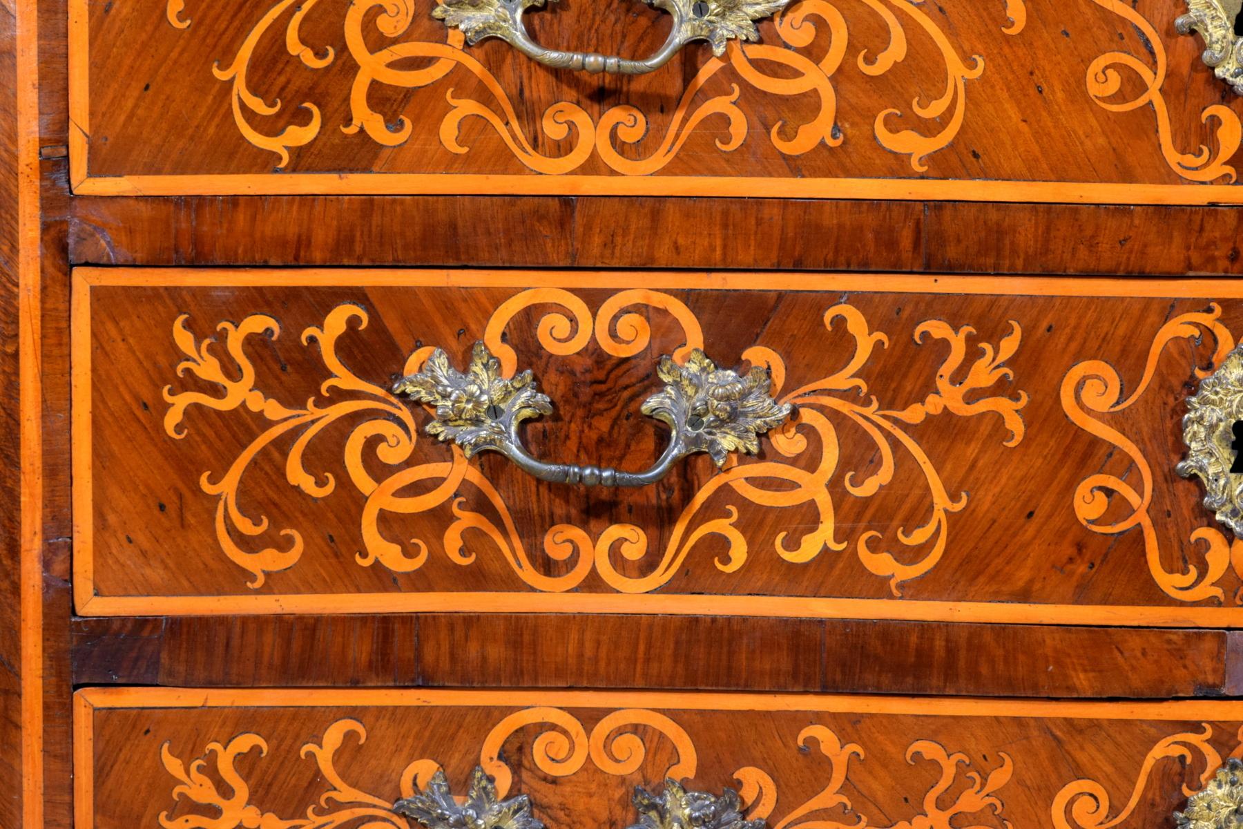 18th Century, Italian Inlaid And Veneered Chest Of Drawers For Sale 2