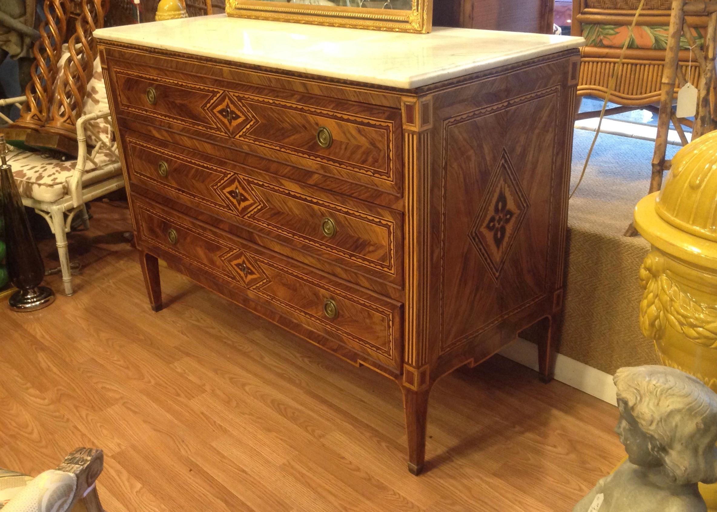 18th Century Italian Inlaid Commode In Good Condition In West Palm Beach, FL