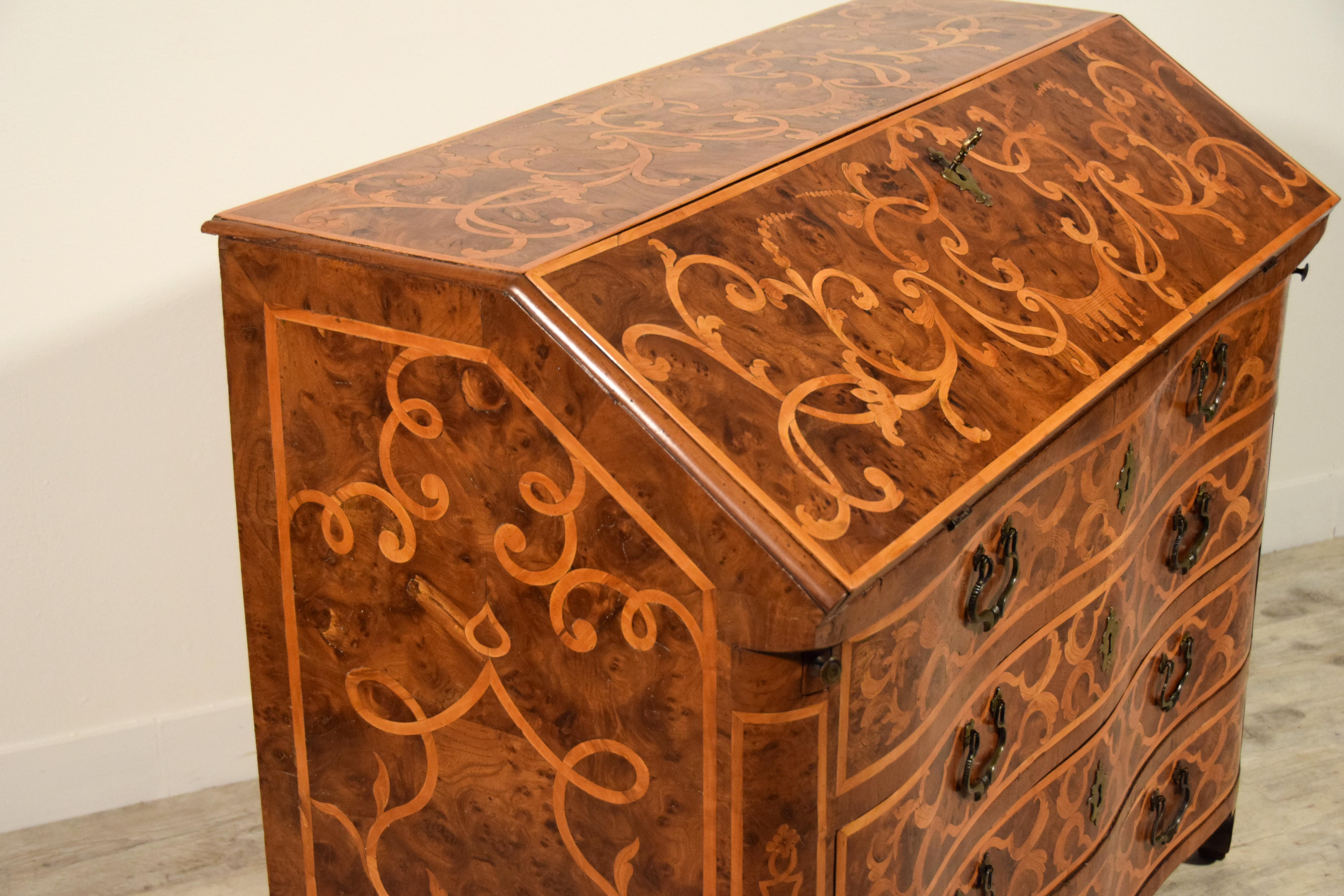 18th Century, Italian Inlaid Wood Chest of Drawers with Secretaire For Sale 7