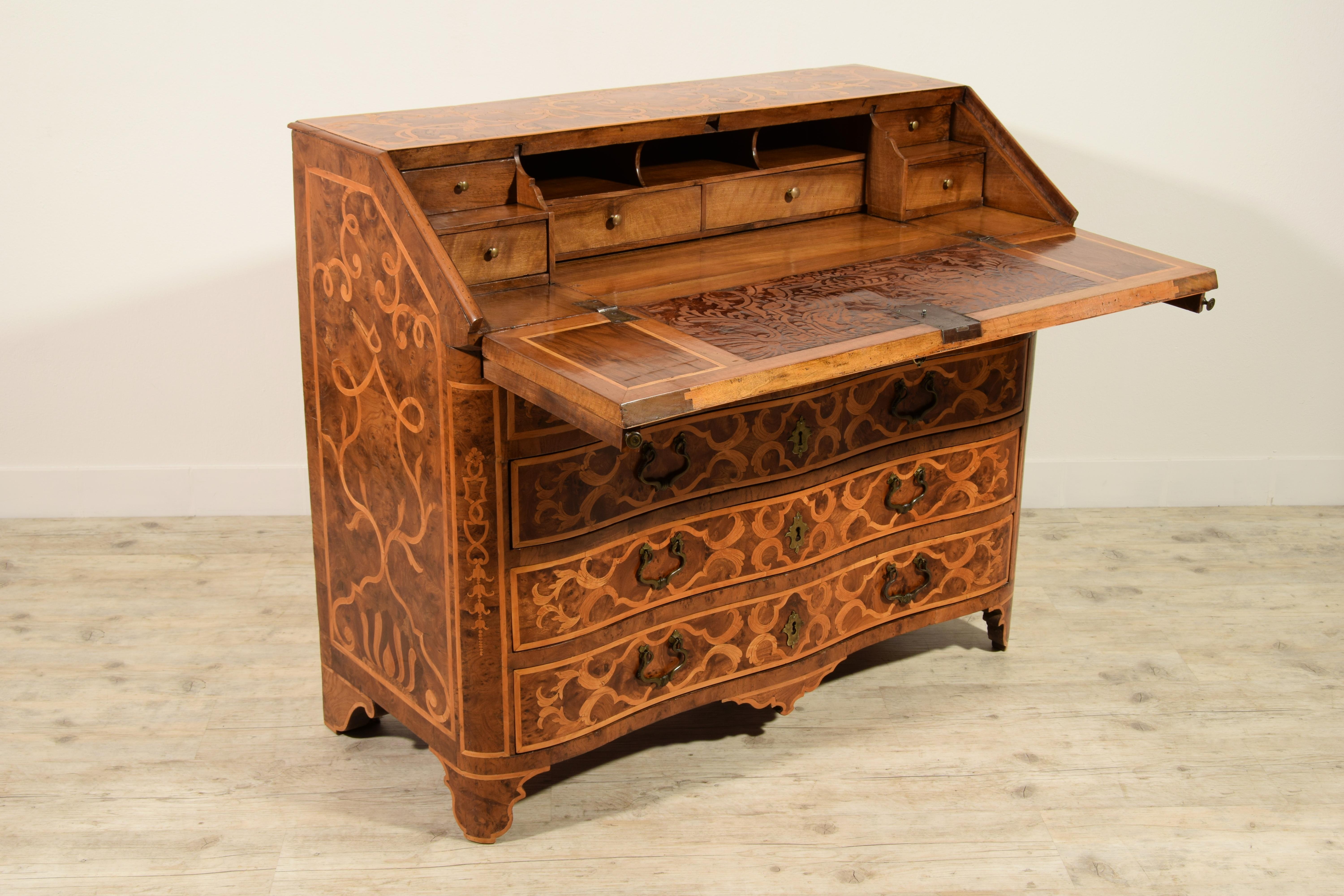 18th Century, Italian Inlaid Wood Chest of Drawers with Secretaire For Sale 1