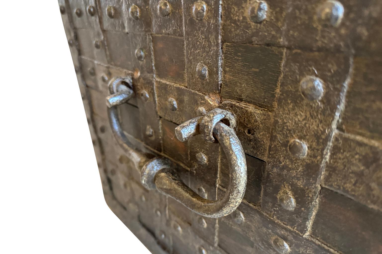 18th Century Italian Iron Safe - Coffre Forte For Sale 3