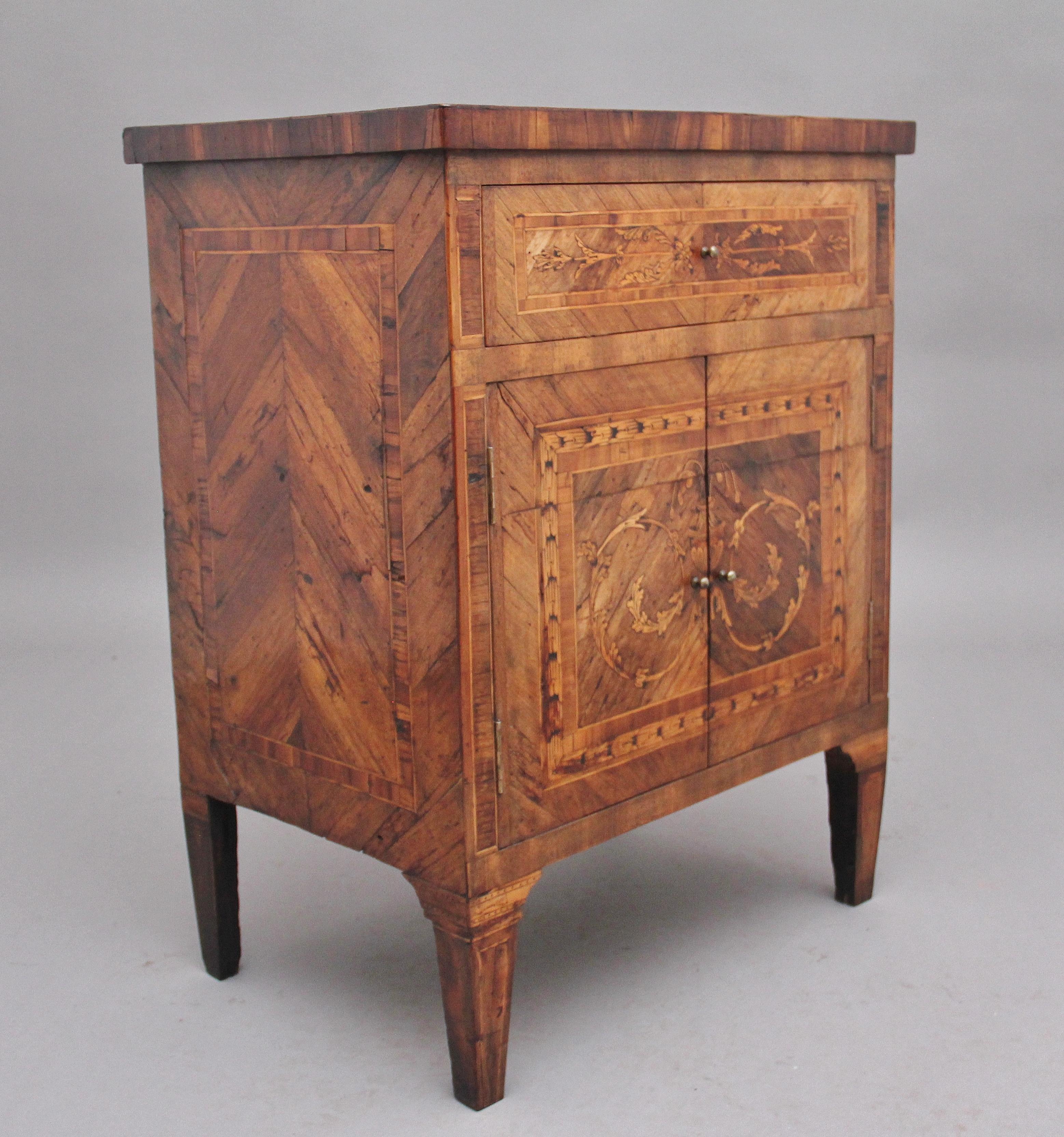 18th Century Italian Kingwood Cabinet For Sale 2