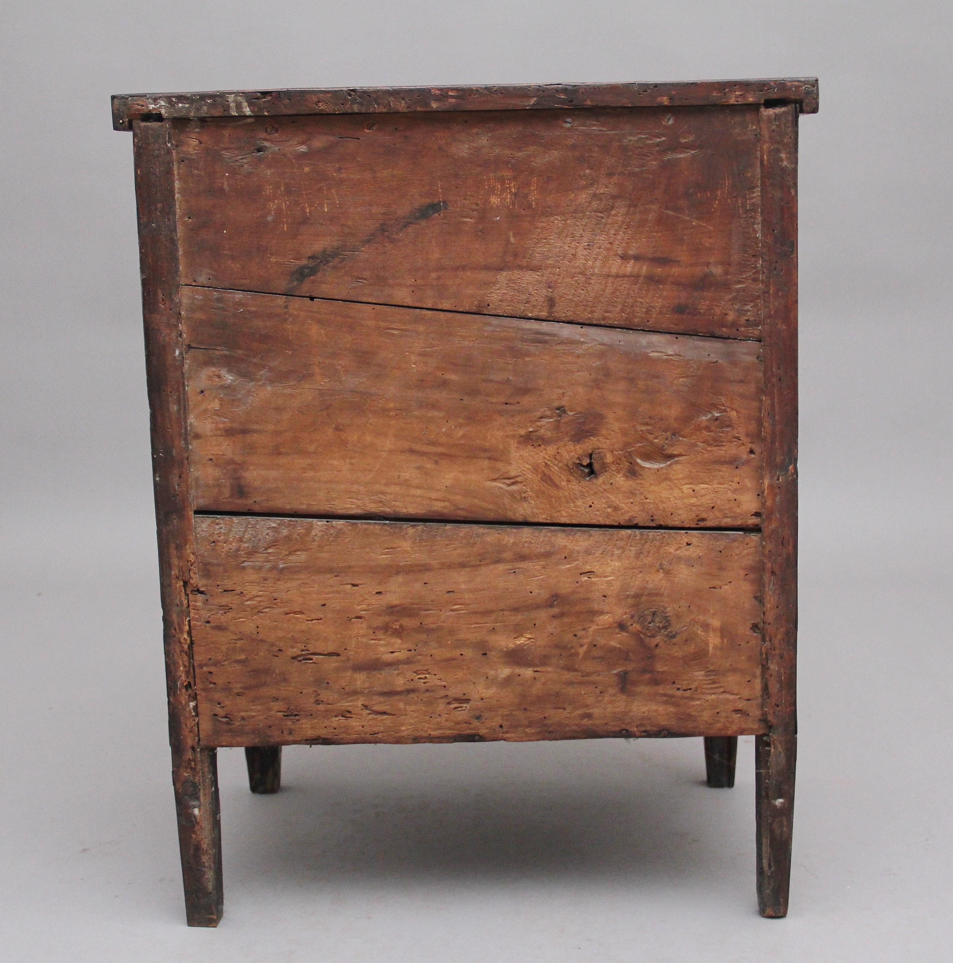18th Century Italian Kingwood Cabinet For Sale 5
