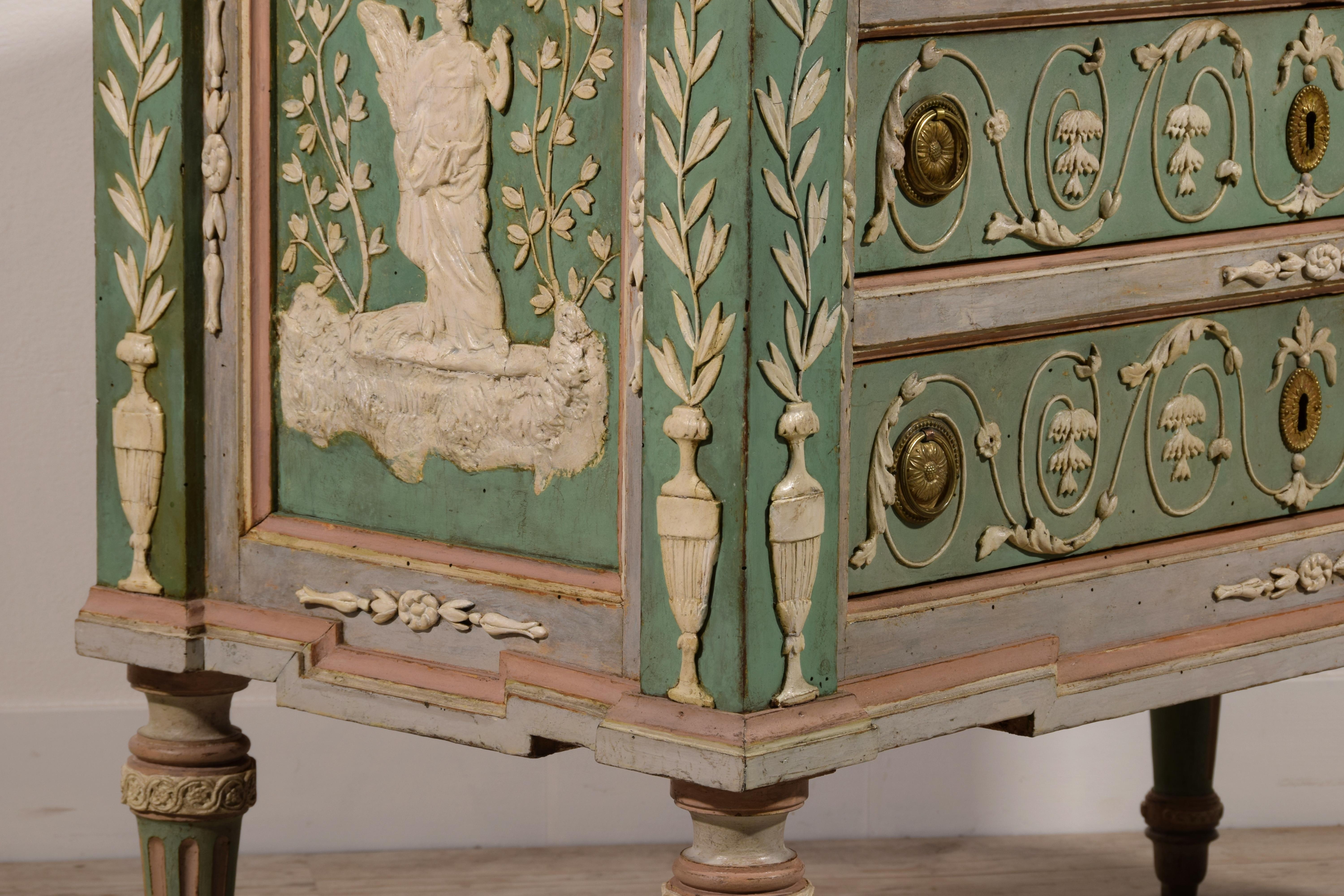 18th Century, Italian Lacquered Wood Chest of Drawers 12