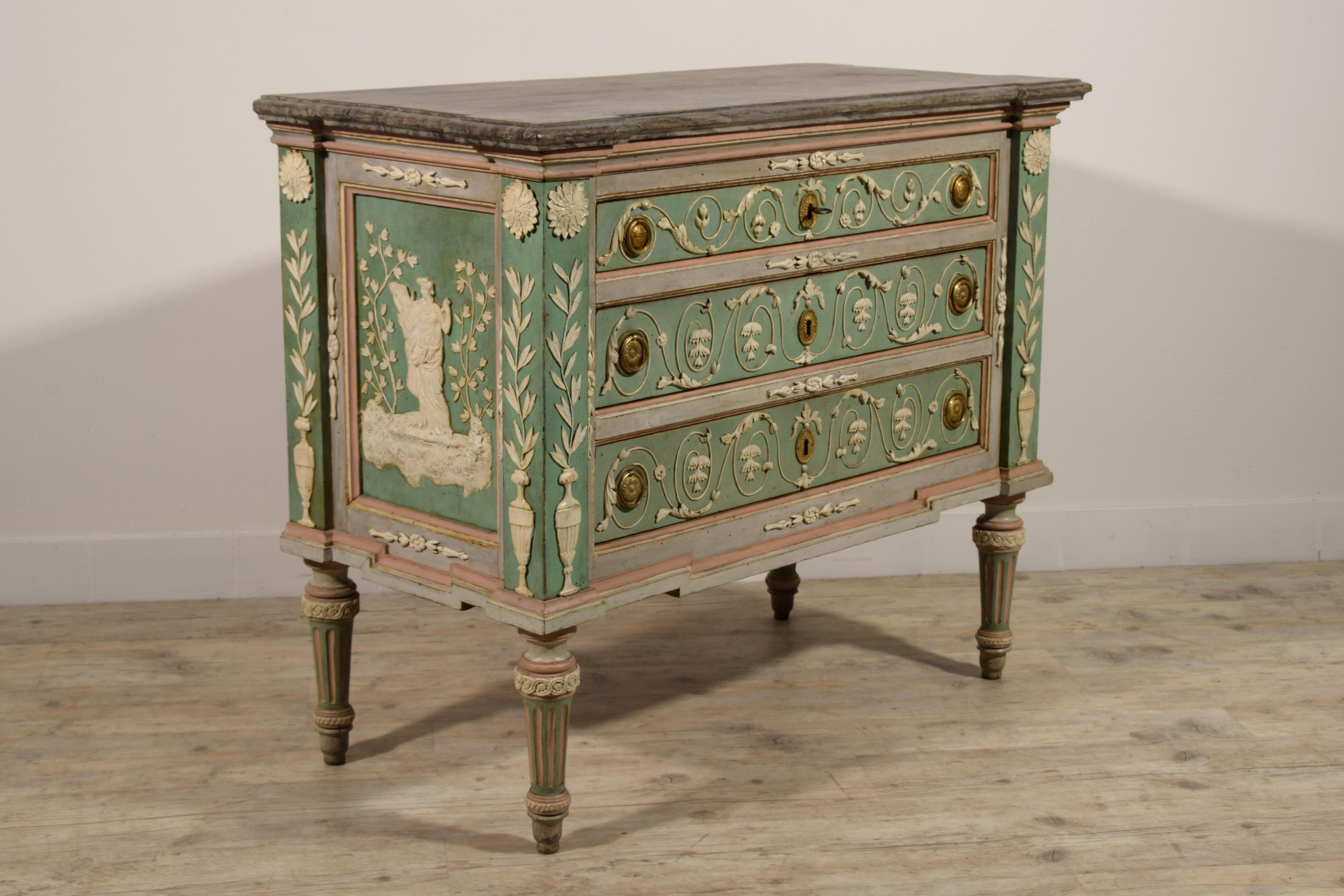 18th Century, Italian Lacquered Wood Chest of Drawers 13
