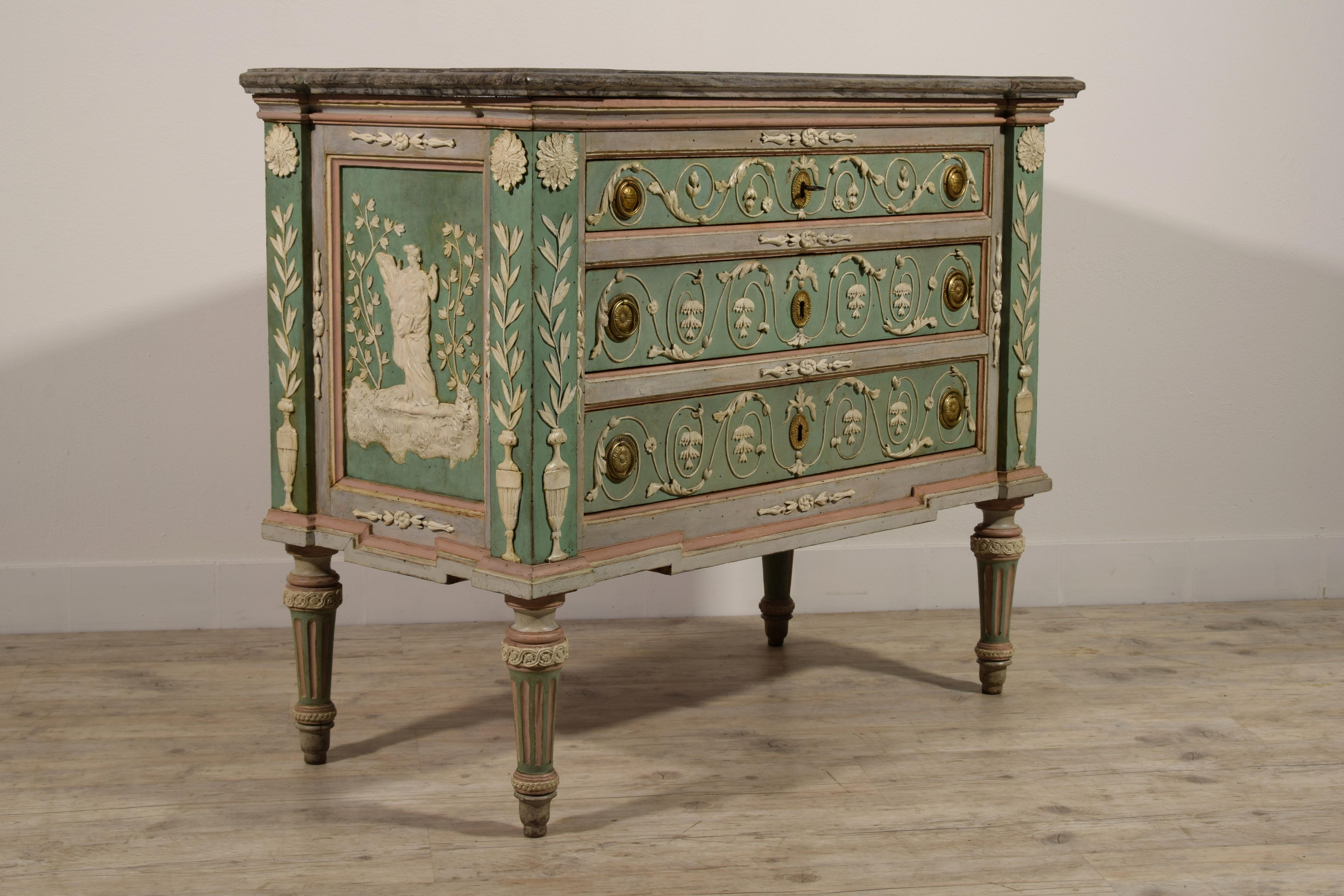 18th Century, Italian Lacquered Wood Chest of Drawers 14