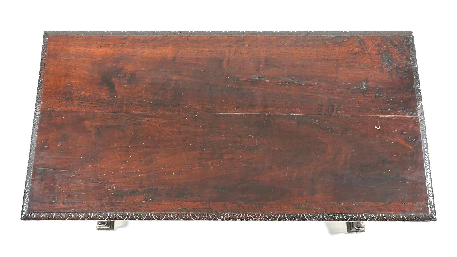 Legno Tavolo da biblioteca italiano del XVIII secolo in vendita