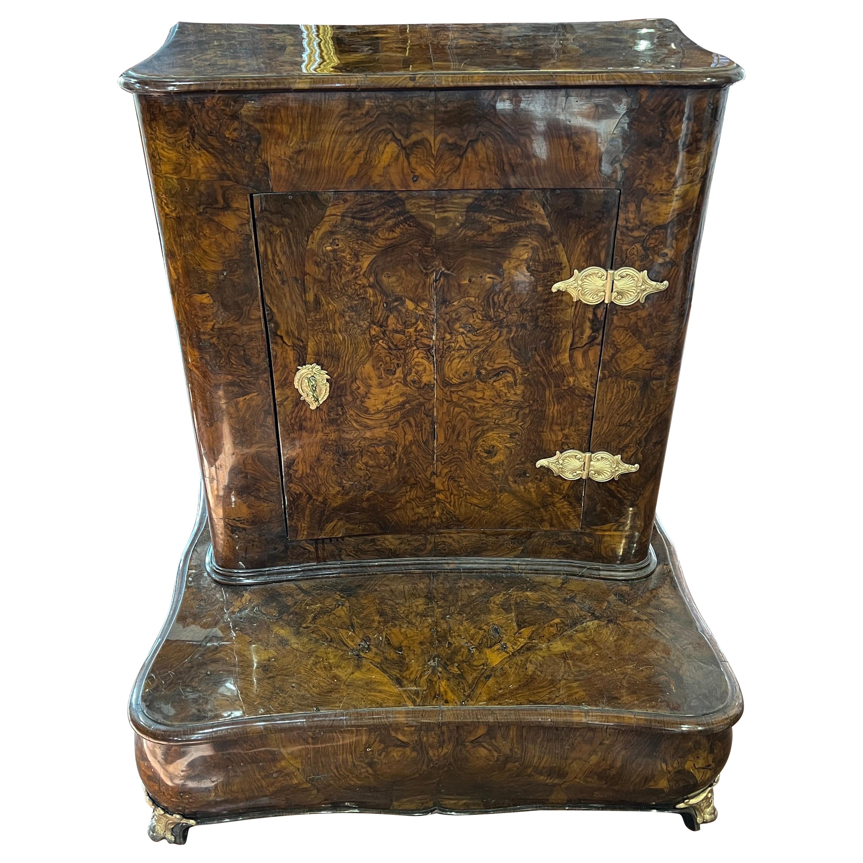 18th Century Italian Ligurian Kneeler 1700s For Sale
