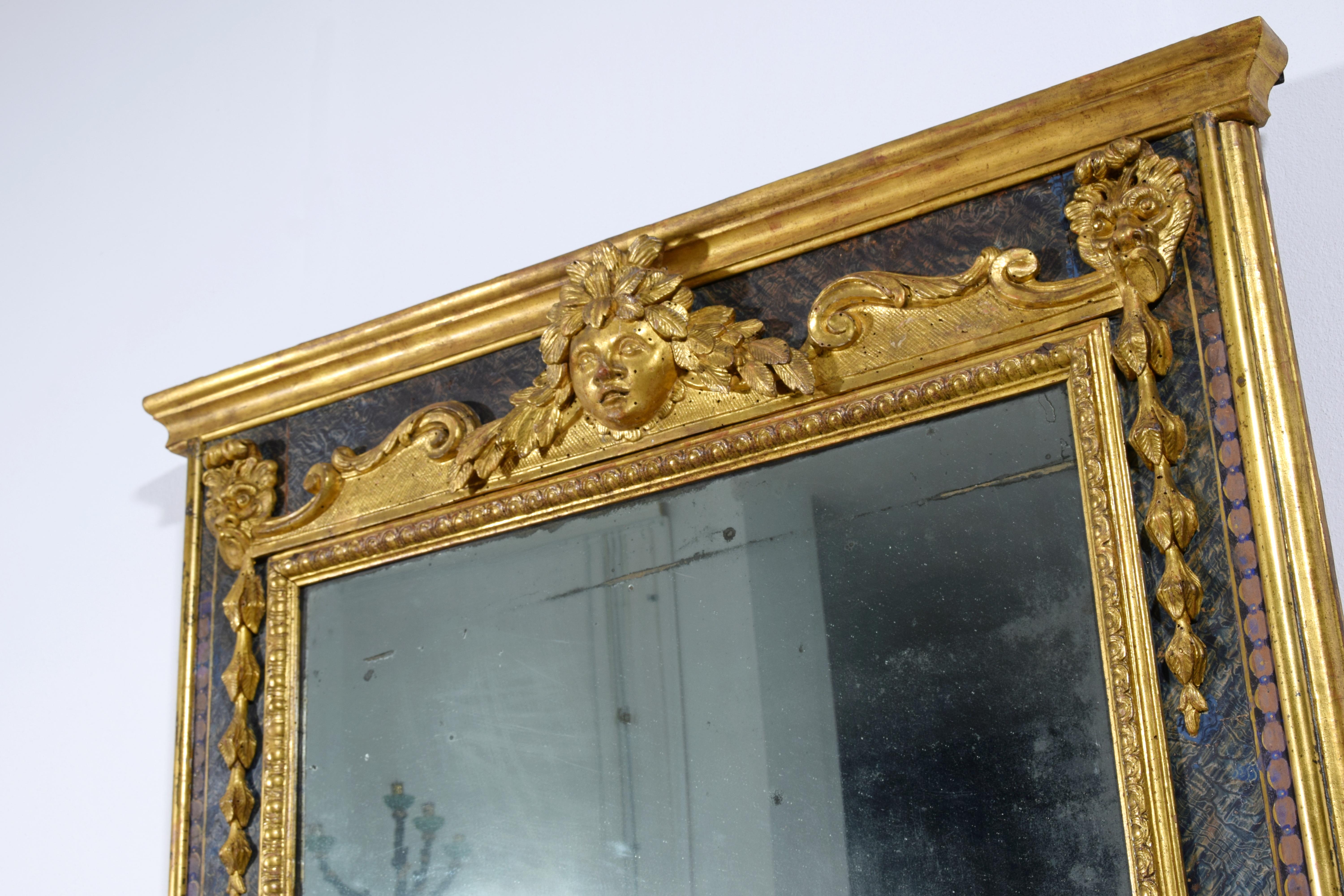Miroir italien du XVIIIe siècle en bois doré sculpté de style Louis XIV en vente 5
