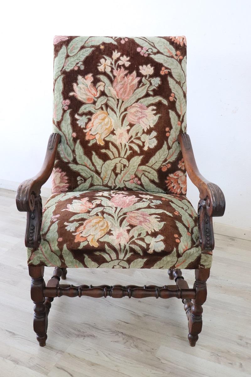 18th Century Italian Louis XIV Solid Walnut Antique Armchair For Sale 1