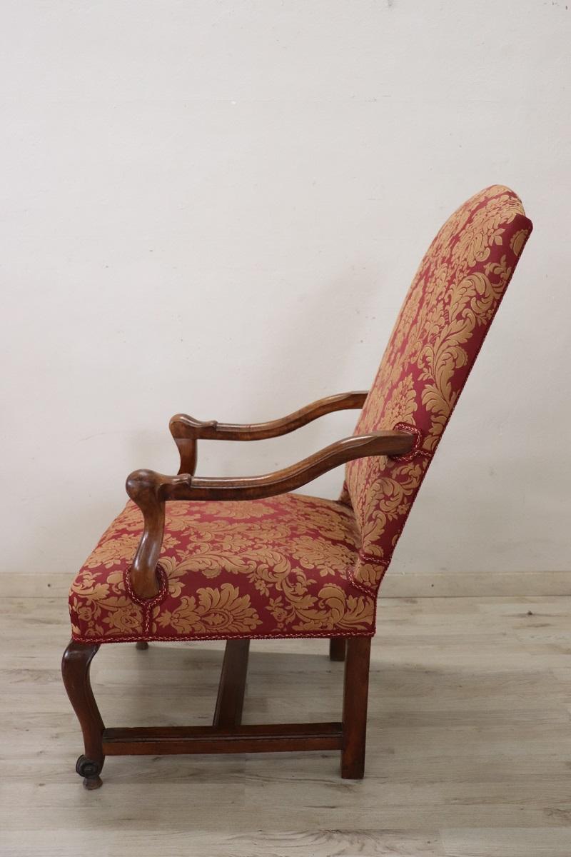18th Century Italian Louis XIV Solid Walnut Antique Armchair For Sale 1