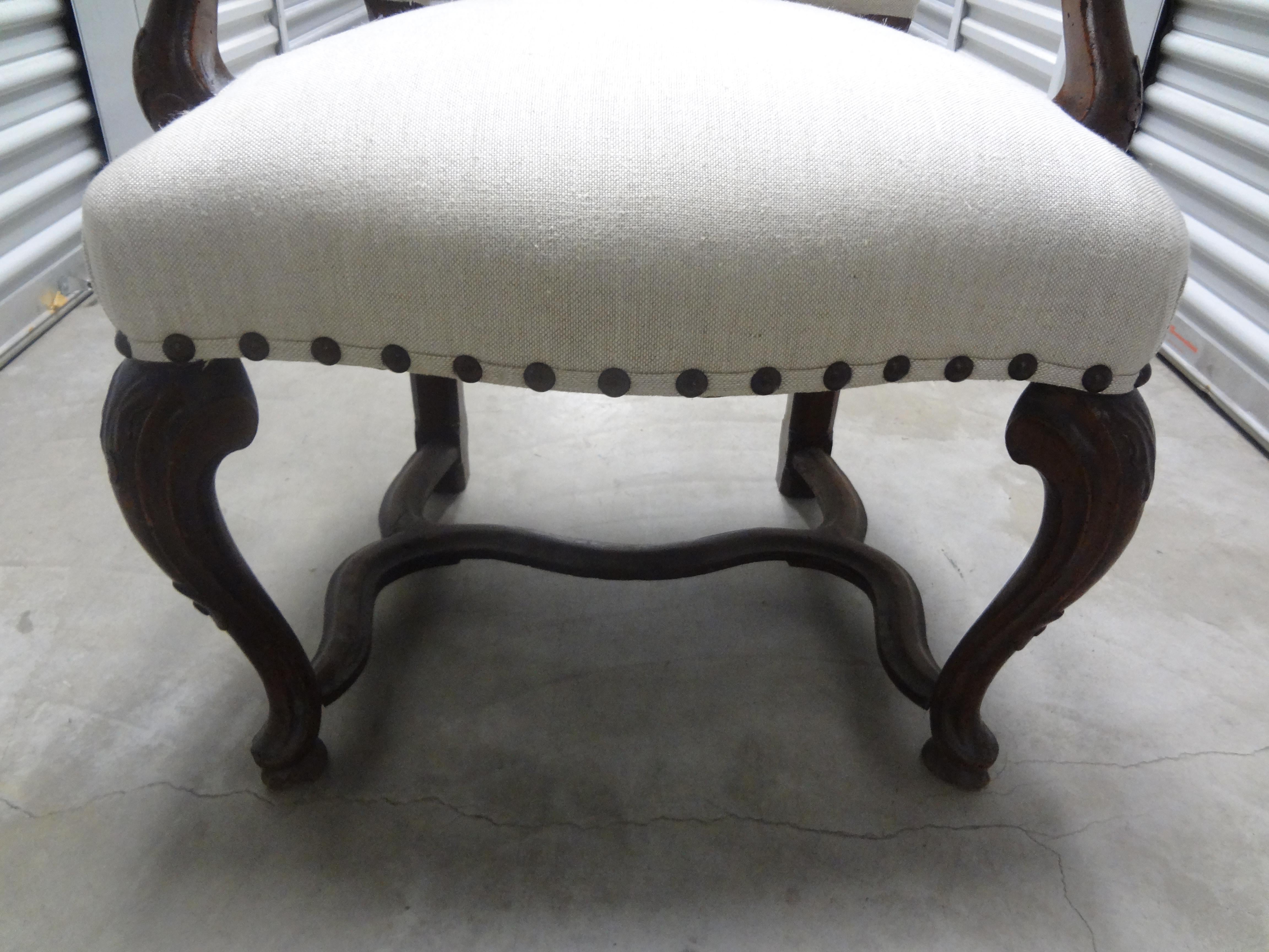 18th Century Italian Louis XIV Walnut Chair In Good Condition For Sale In Houston, TX