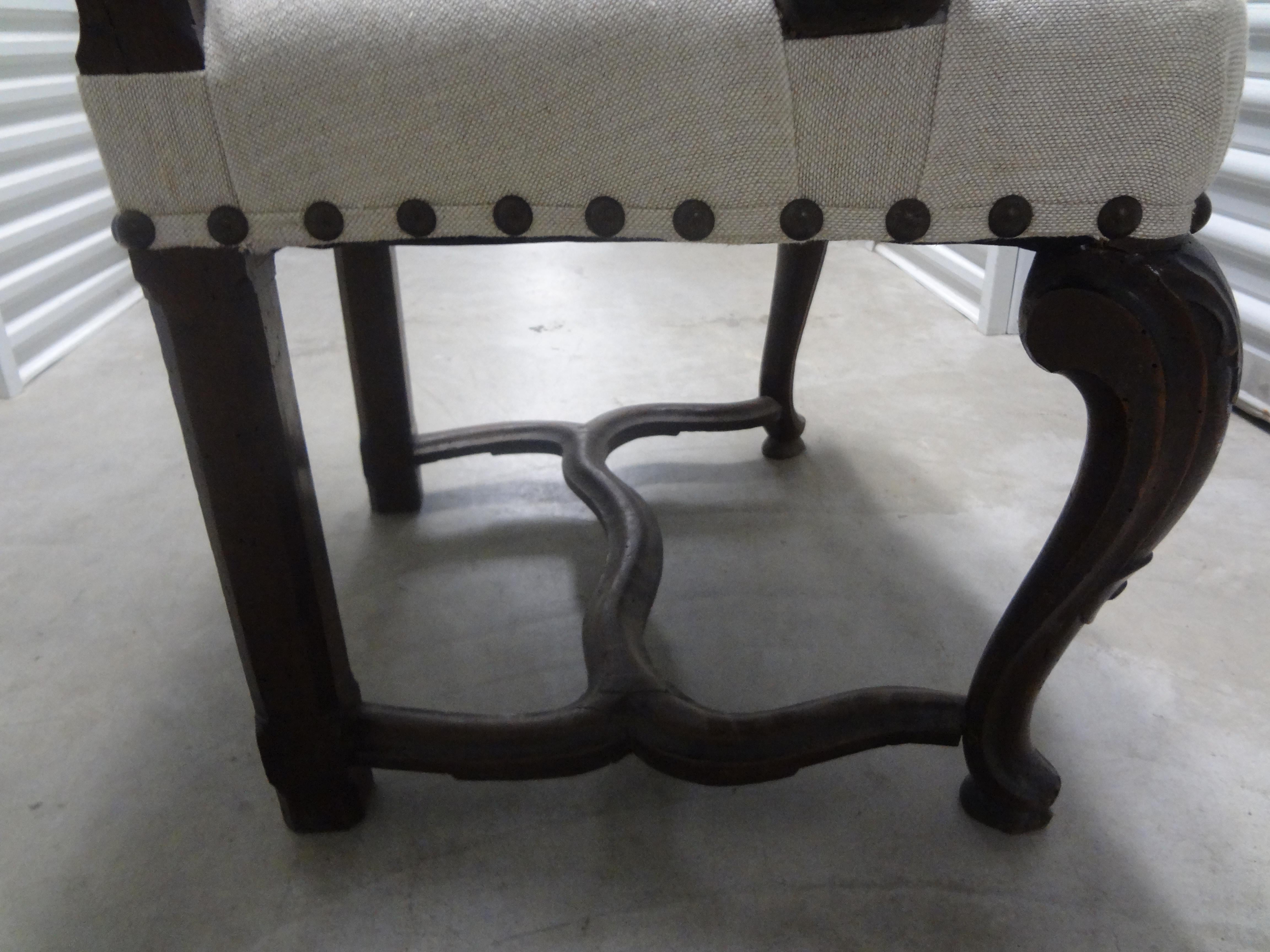 18th Century Italian Louis XIV Walnut Chair For Sale 1