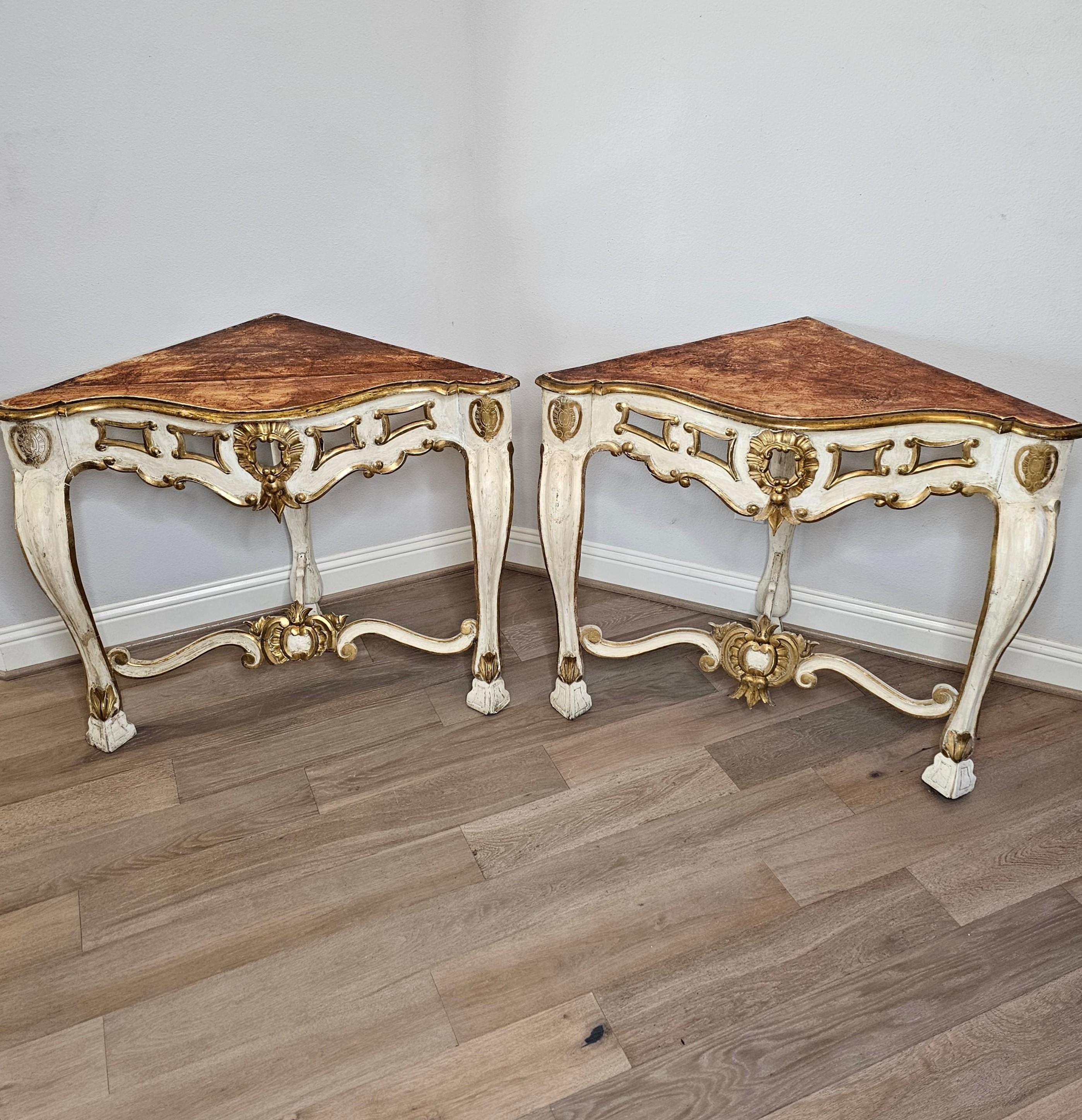 18th Century Italian Louis XV Carved Painted Gilt Wood Corner Console Table Pair For Sale 14