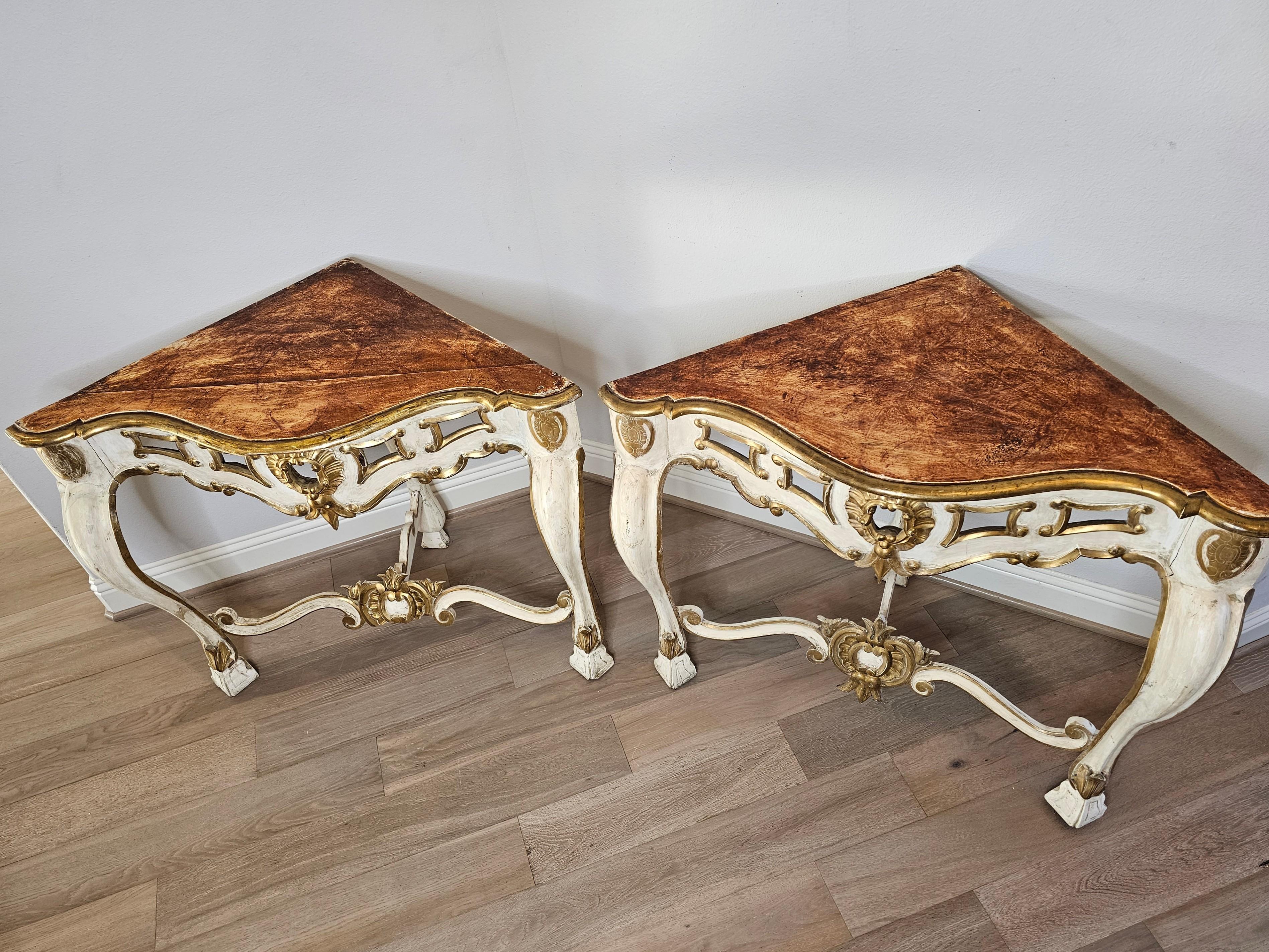 Baroque 18th Century Italian Louis XV Carved Painted Gilt Wood Corner Console Table Pair For Sale