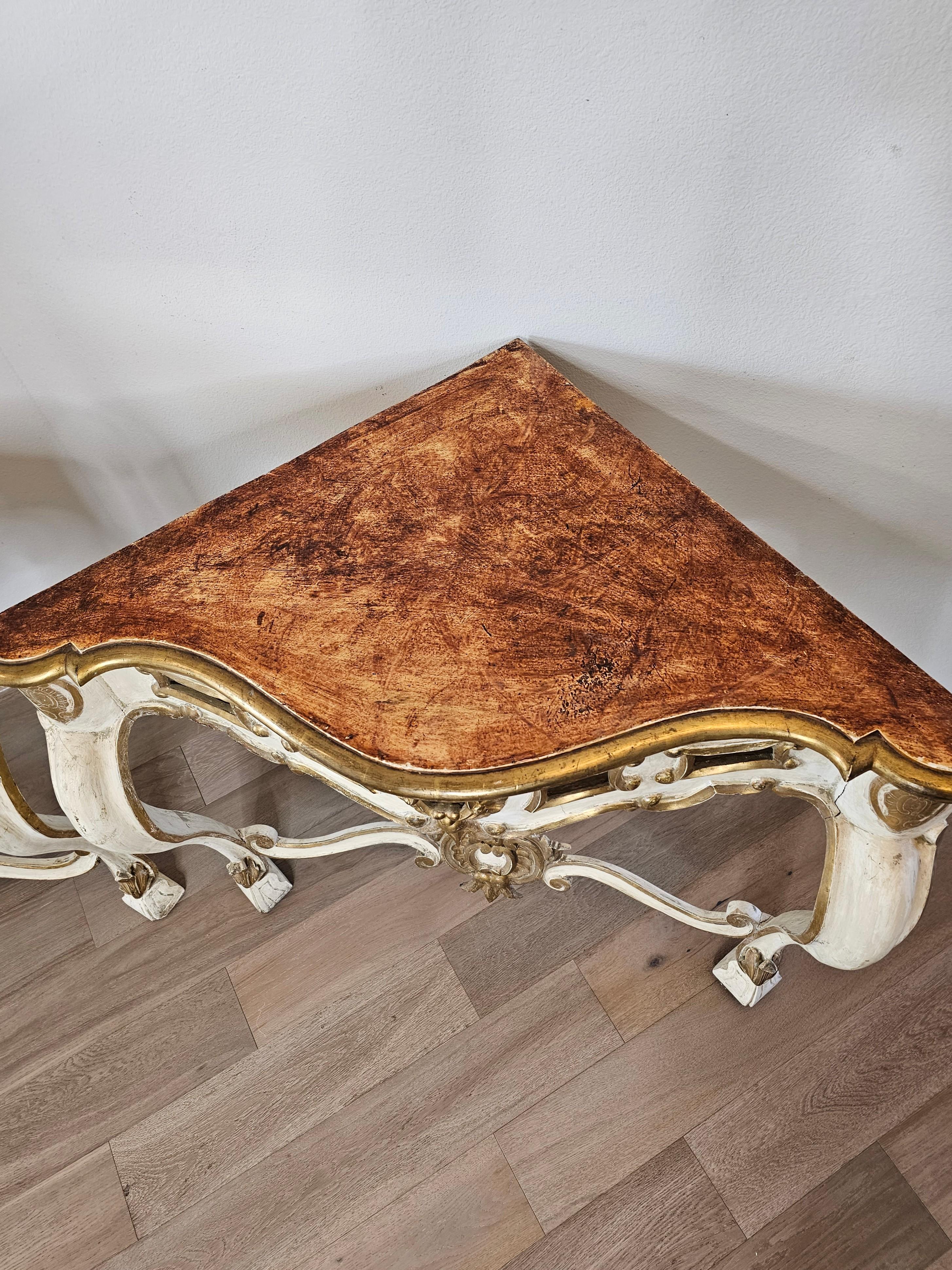 18th Century Italian Louis XV Carved Painted Gilt Wood Corner Console Table Pair For Sale 1