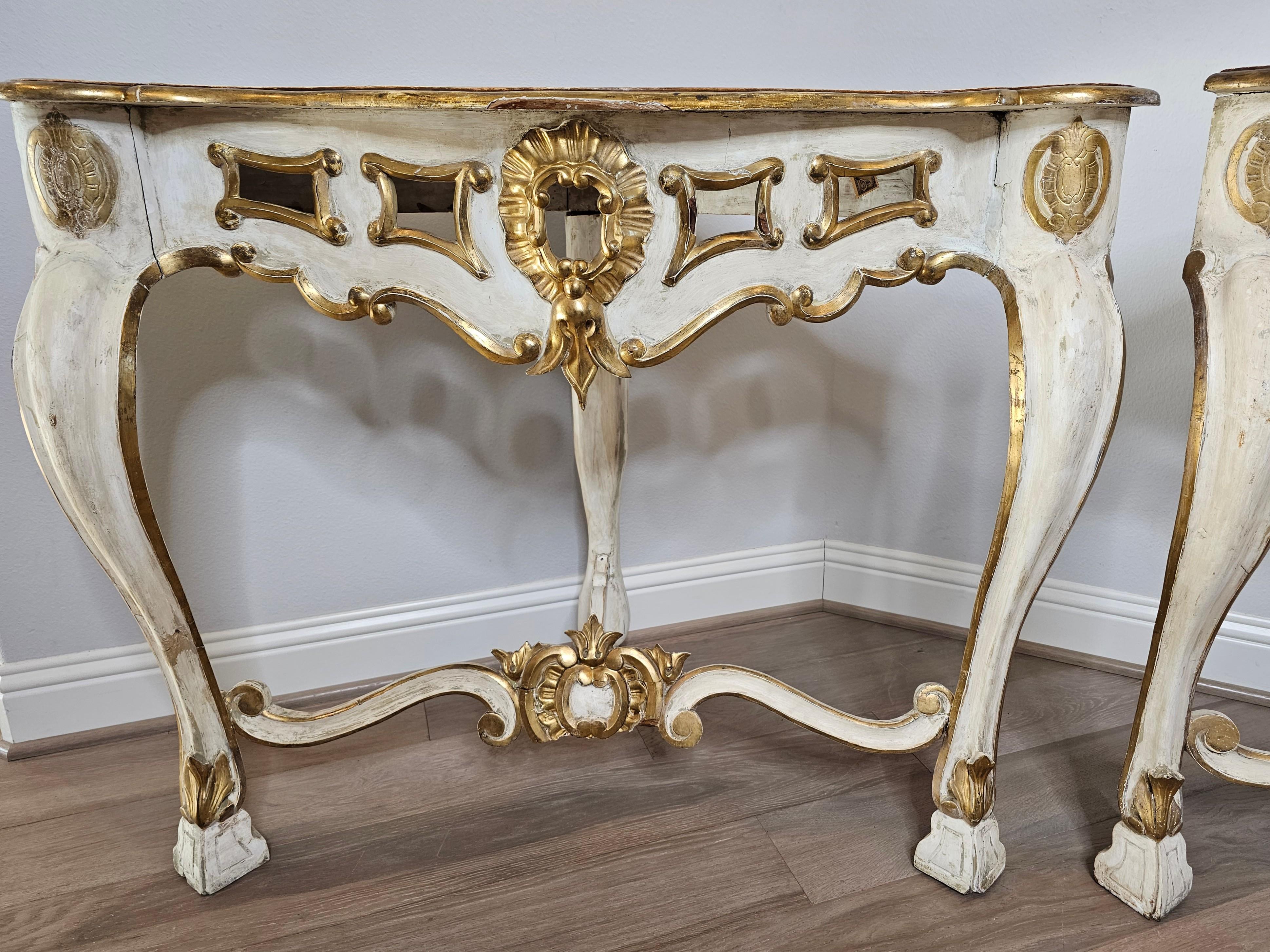 18th Century Italian Louis XV Carved Painted Gilt Wood Corner Console Table Pair For Sale 2