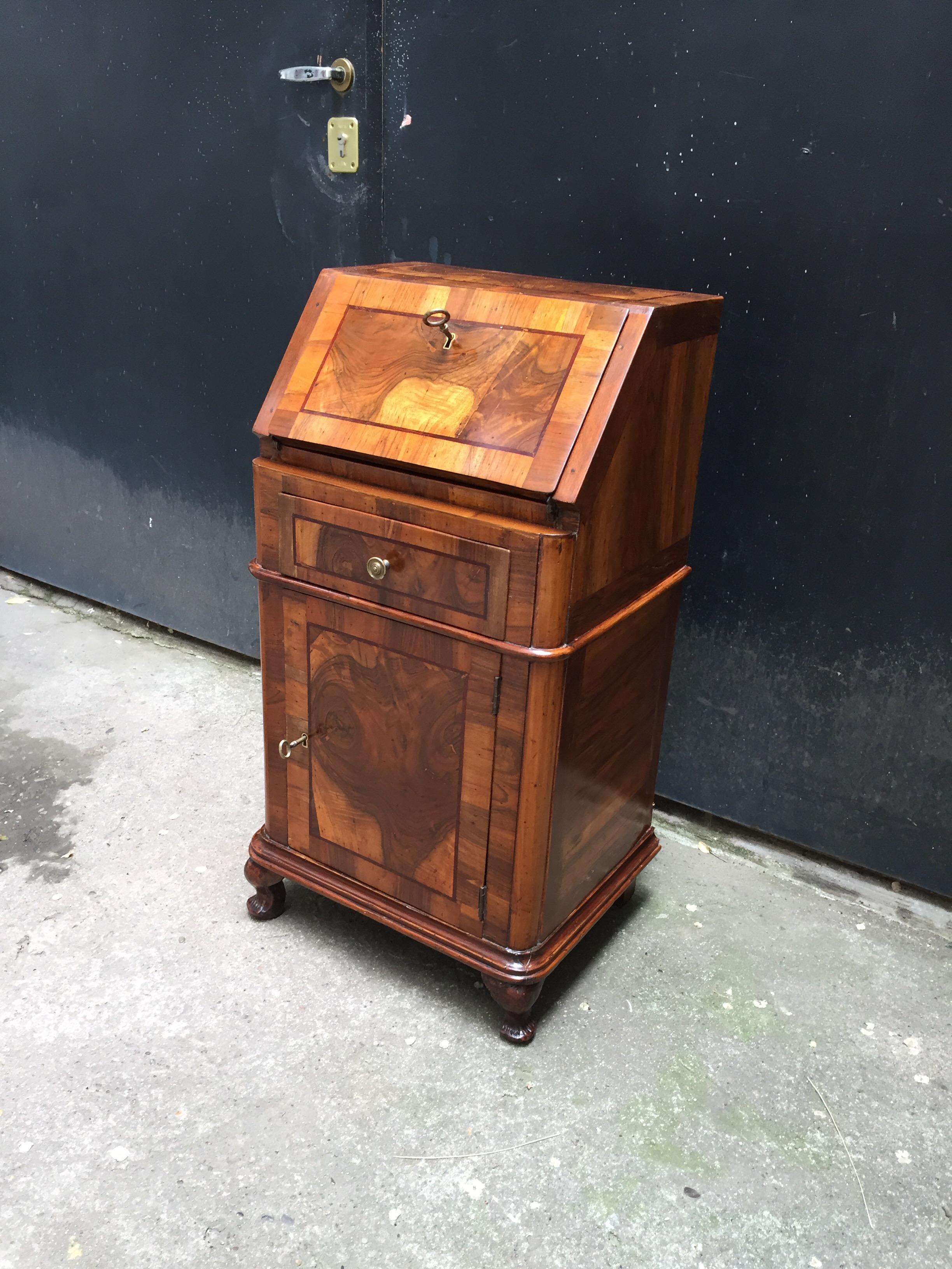 18th Century Italian Louis XV Miniature Bureau with Flap from Venice Burl Walnut 5