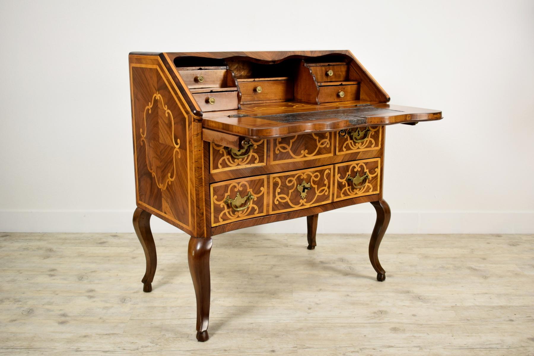 18th Century, Italian Louis XV Paved and Inlaid Chest of Drawers with Secretaire 7
