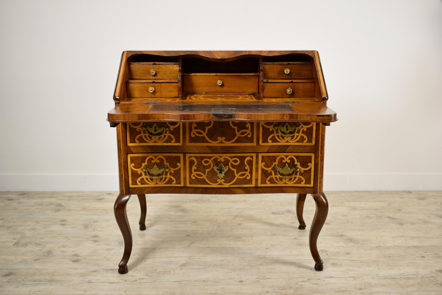 18th Century, Italian Louis XV Paved and Inlaid Chest of Drawers with Secretaire 1