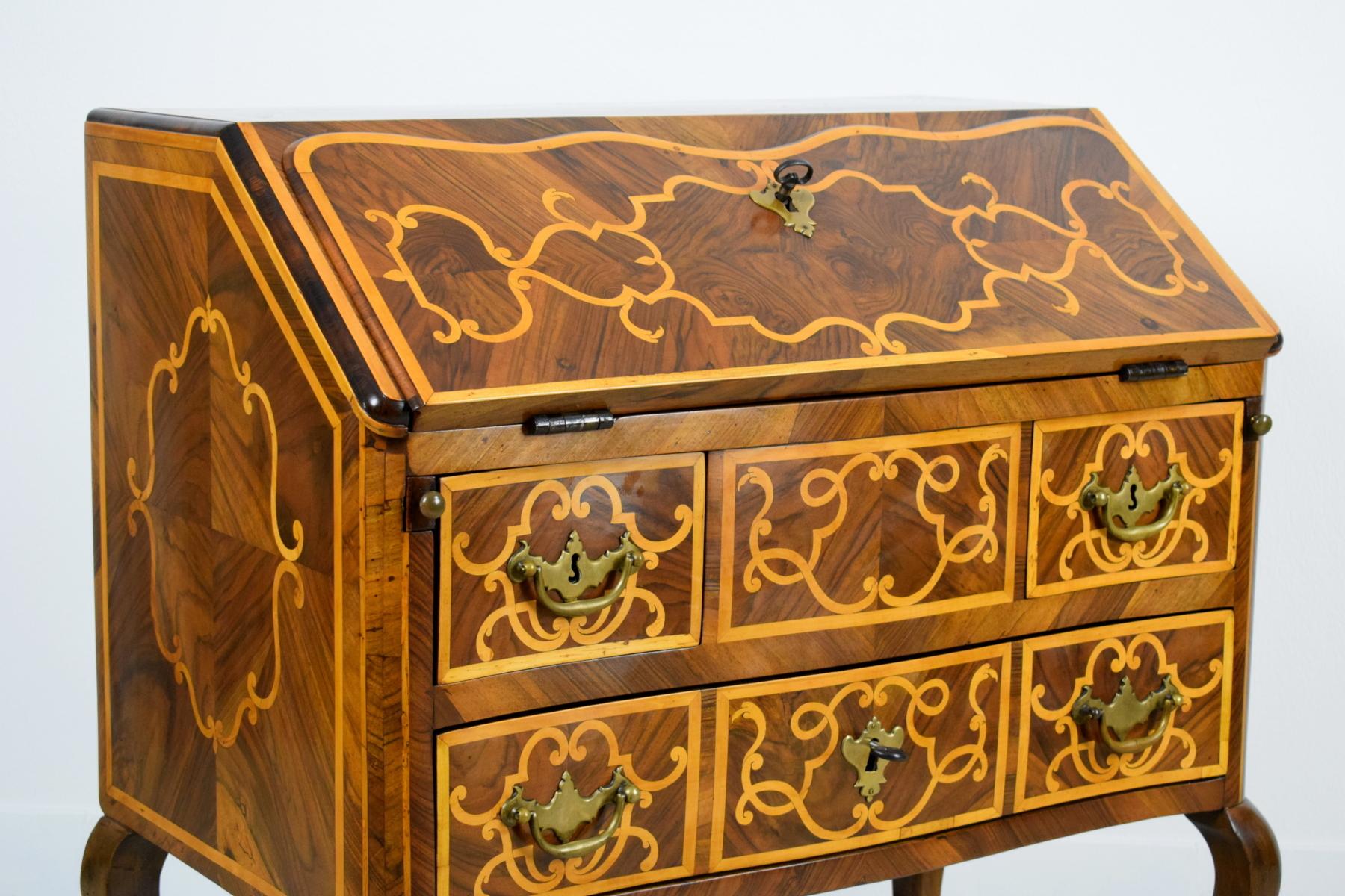 18th Century, Italian Louis XV Paved and Inlaid Chest of Drawers with Secretaire 2