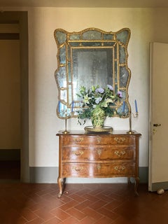 18th Century Italian Louis XV Rococo Walnut Commode - Curved Chest of Drawers