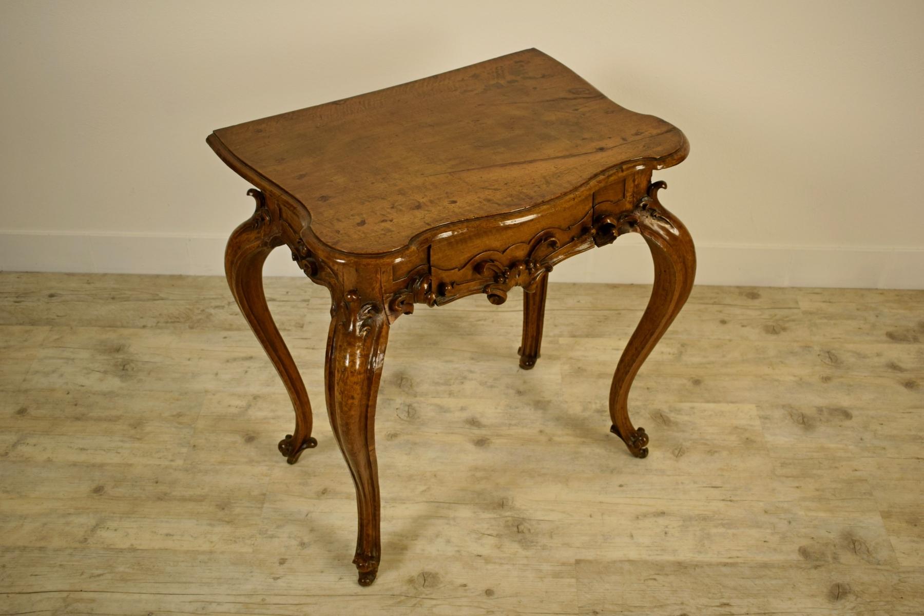 Nutwood 18th Century, Italian Louis XV Solid Walnut Wood Console Table