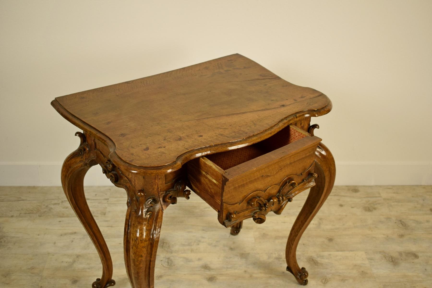 18th Century, Italian Louis XV Solid Walnut Wood Console Table 4