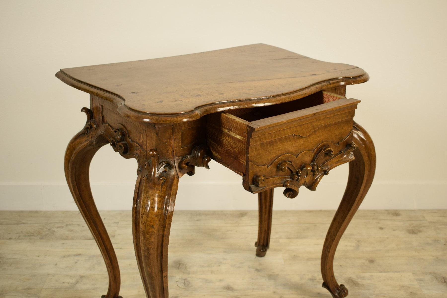 18th Century, Italian Louis XV Solid Walnut Wood Console Table 5