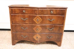 Commode ancienne en noyer Louis XV du XVIIIe siècle, restaurée