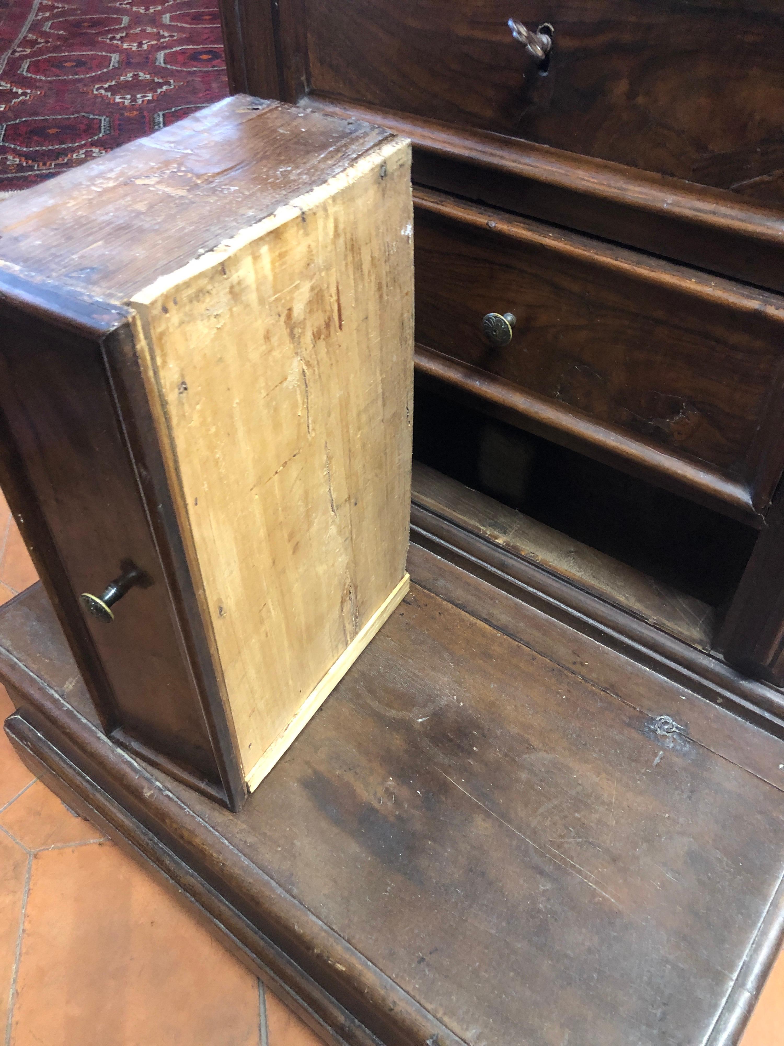 18th Century Italian Louis XV Walnut Kneeler Faldstool with Secret Draw, 1750s 8