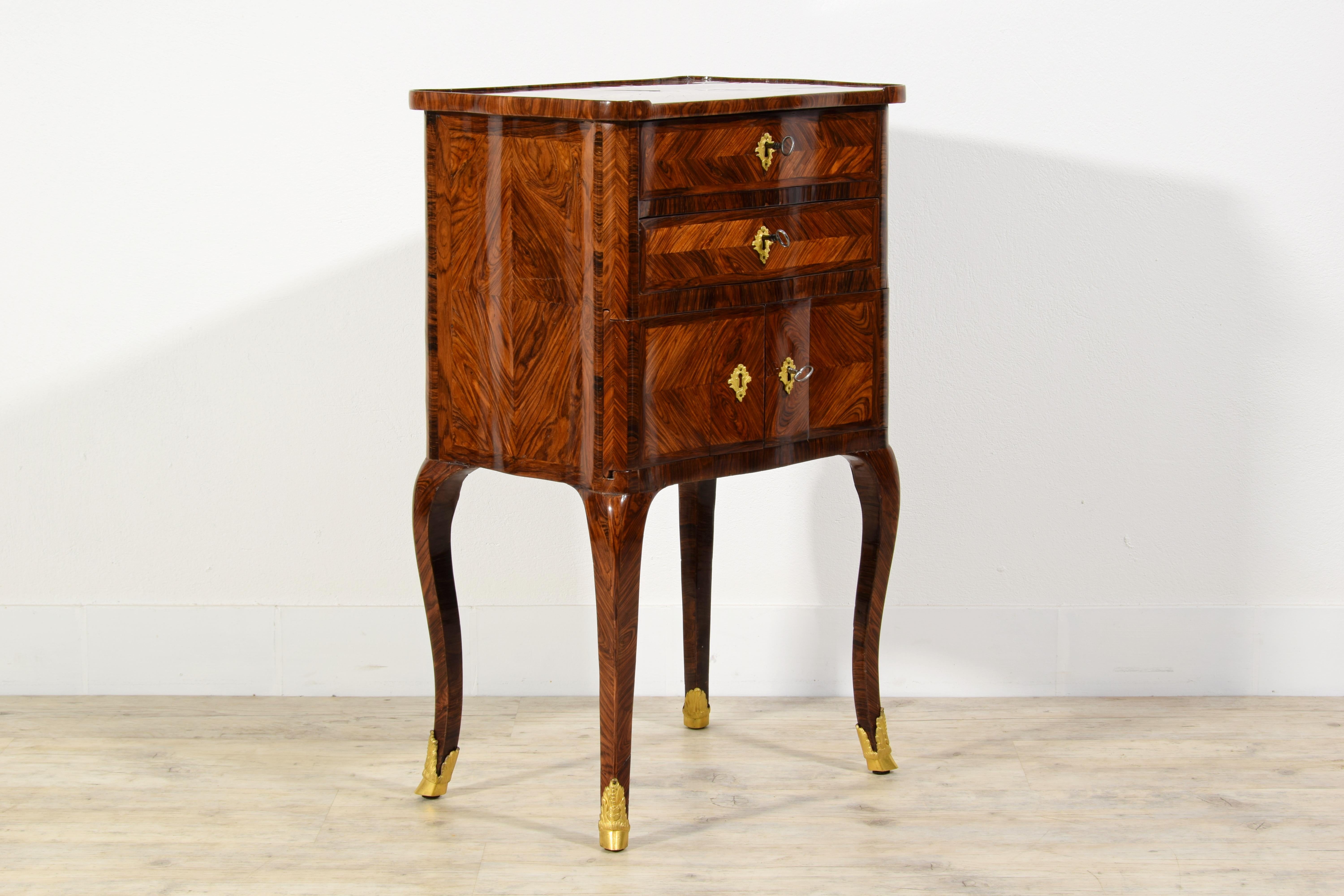 18th Century, Italian Louis XV Wood Center Table For Sale 13