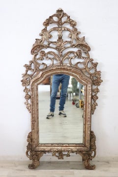 18ème siècle Italien Louis XVI Wood Wood sculpté et Antique Mirror