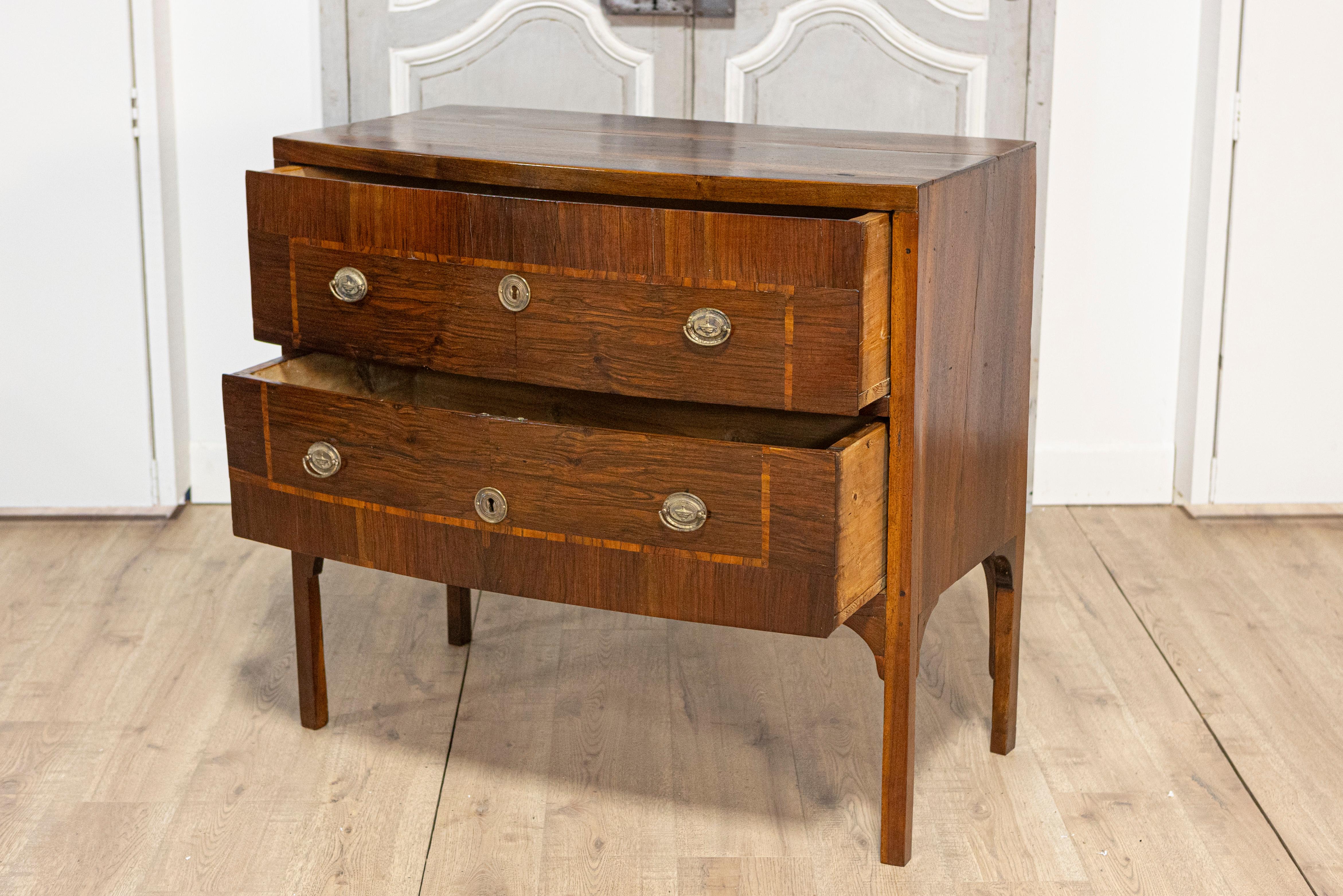 Italienische Louis-XVI-Kommode aus dem 18. (Marketerie) im Angebot
