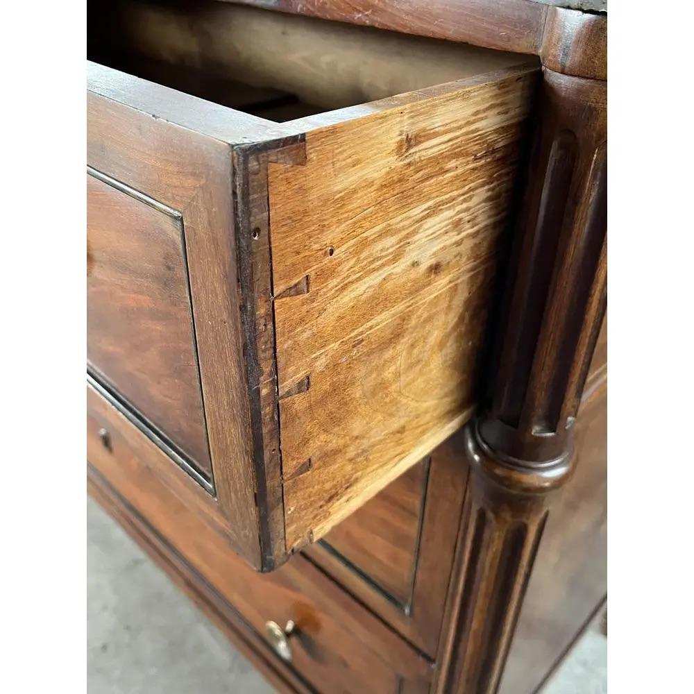 Commode Luigi XVI del XVIII secolo in noce con marmo grigio in vendita 3