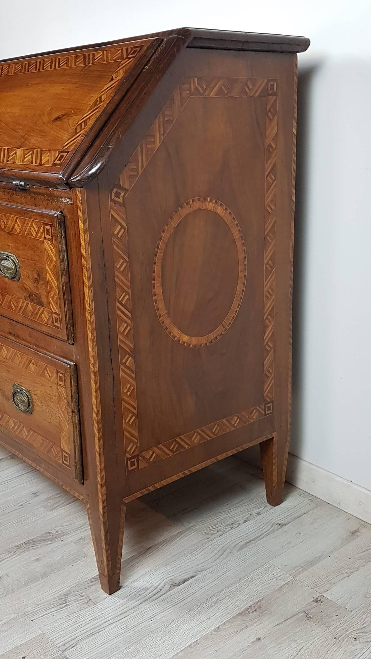 18th Century Italian Louis XVI Inlay Wood Chest of Drawers with Secretaire In Good Condition In Casale Monferrato, IT