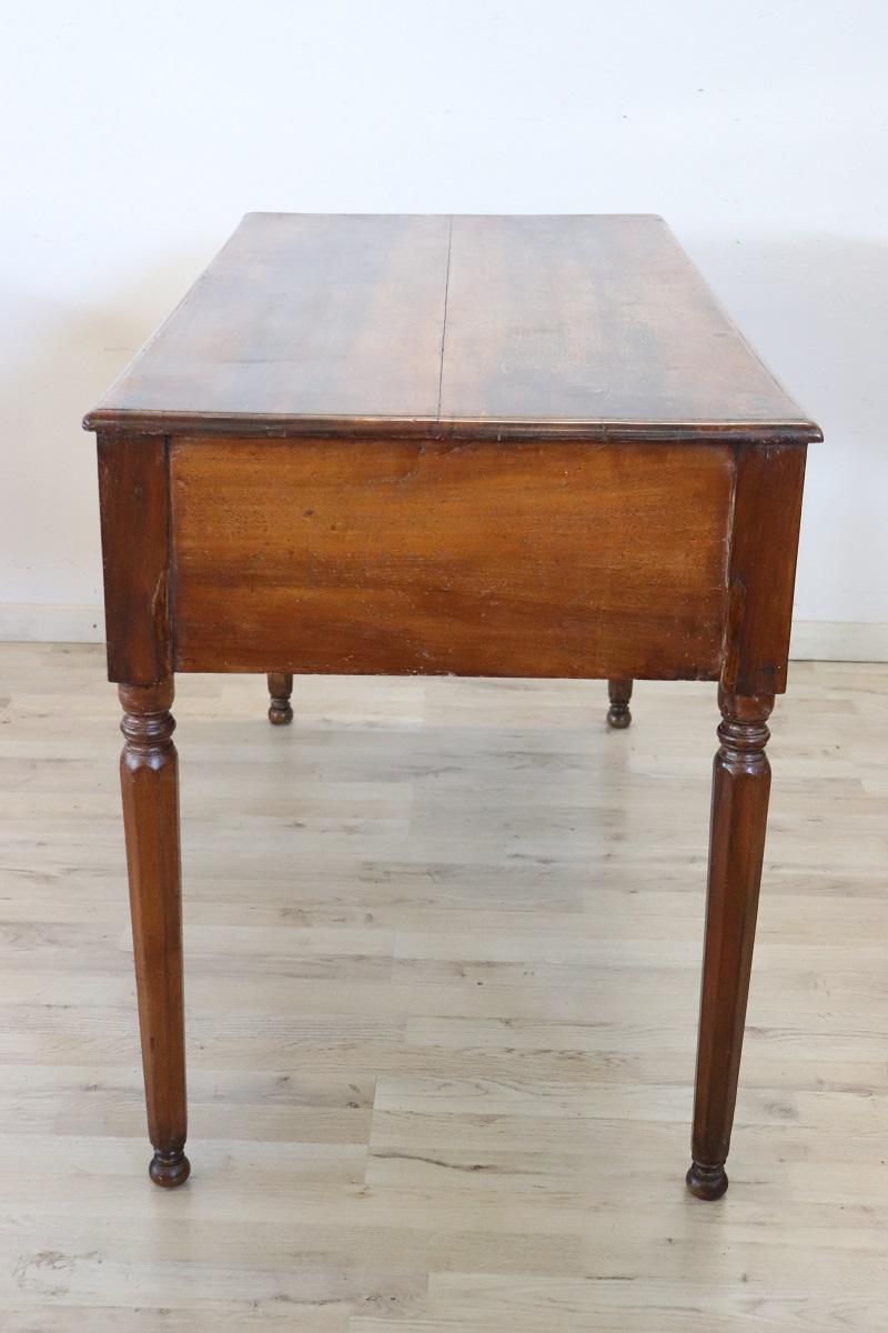 18th Century Italian Louis XVI Solid Walnut Wood Antique Writing Desk For Sale 3