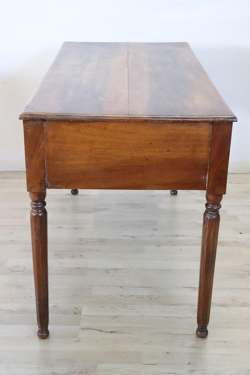 18th Century Italian Louis XVI Solid Walnut Wood Antique Writing Desk For Sale 5