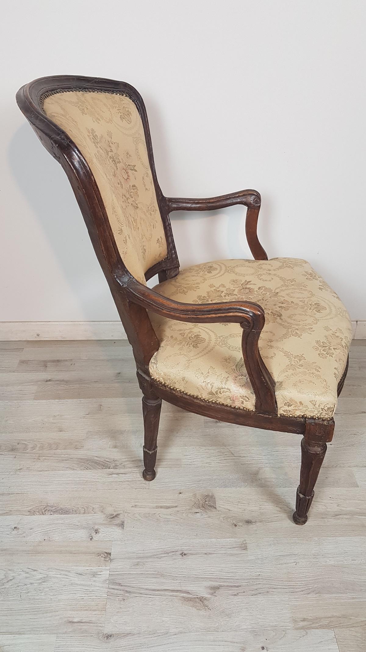 18th Century Italian Louis XVI Walnut Armchair For Sale 1