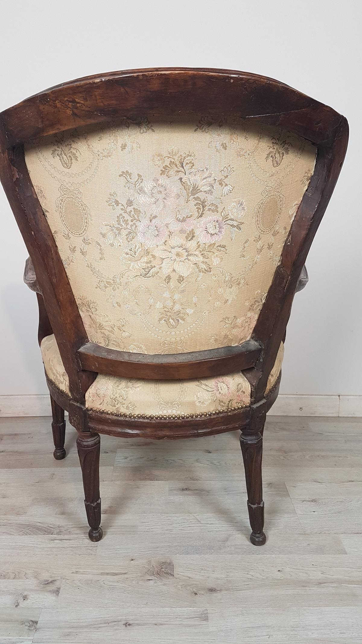 18th Century Italian Louis XVI Walnut Armchair For Sale 4